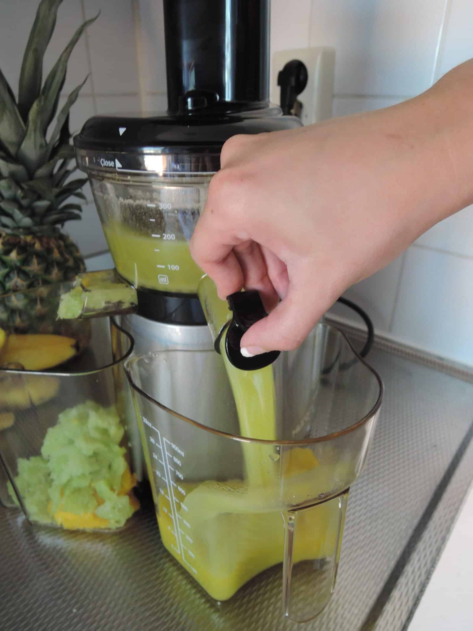 Review Hurom Slowjuicer